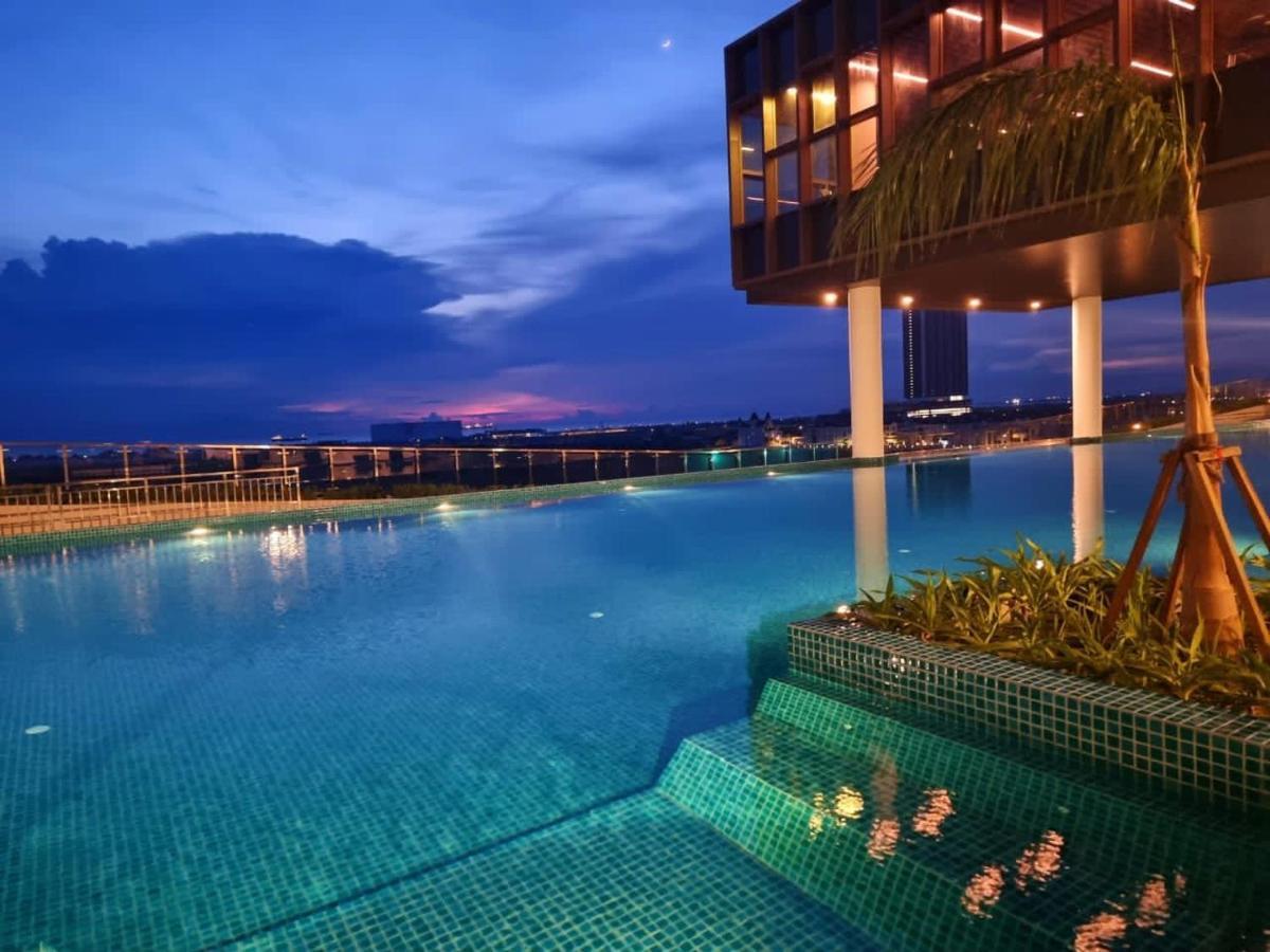 Bali Premier Residence Melaka Esterno foto